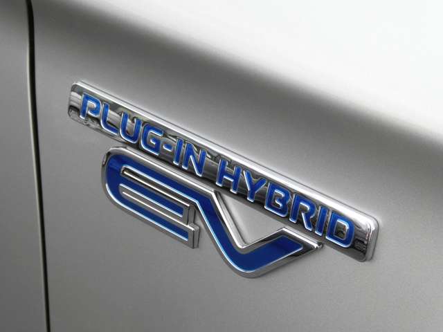 三菱 アウトランダーＰＨＥＶ ２．４ Ｇ ４ＷＤ H30年 (関東) 99