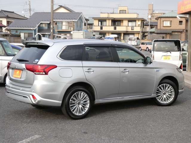 三菱 アウトランダーＰＨＥＶ ２．４ Ｇ ４ＷＤ H30年 (関東) 99