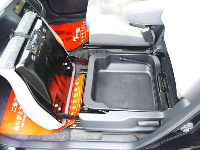 スズキ ワゴンＲ ６６０ ＦＺ H27年 (中国) 99