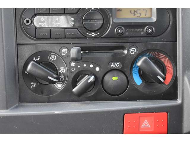 いすゞ エルフ ３．０ ダンプ フルフラットロー ディーゼルターボ H29年 (近畿) 99