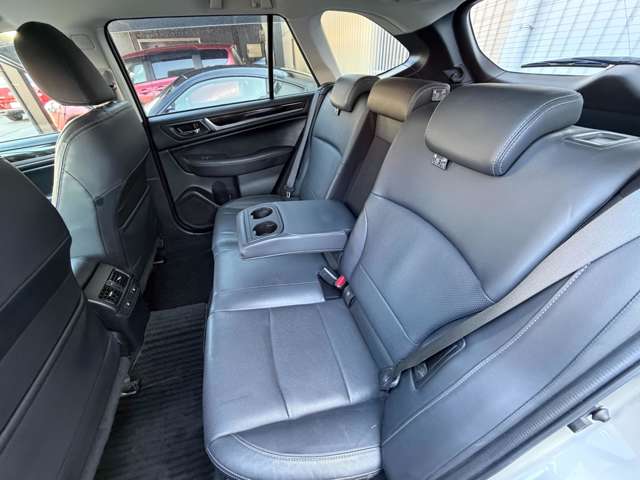 スバル レガシィアウトバック ２．５ リミテッド ４ＷＤ H27年 (近畿) 99