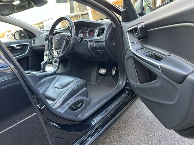ボルボ Ｖ６０ Ｔ４　Ｒデザイン H25年 (中国) 99