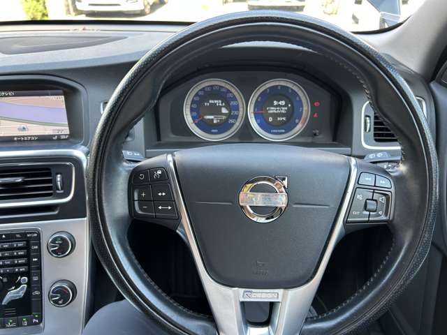 ボルボ Ｖ６０ Ｔ４　Ｒデザイン H25年 (中国) 99