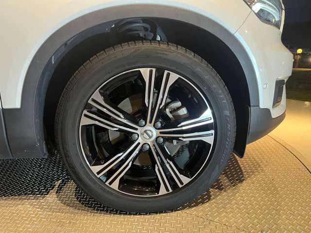 ボルボ ＸＣ４０ Ｔ４ ＡＷＤ インスクリプション ４ＷＤ R2年 (東海) 99