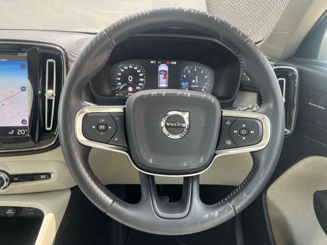 ボルボ ＸＣ４０ Ｔ４ ＡＷＤ インスクリプション ４ＷＤ R2年 (東海) 99