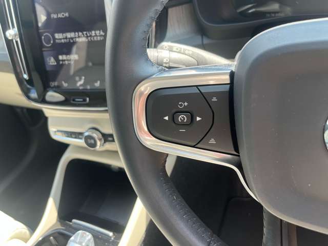 ボルボ ＸＣ４０ Ｔ４ ＡＷＤ インスクリプション ４ＷＤ R2年 (東海) 99