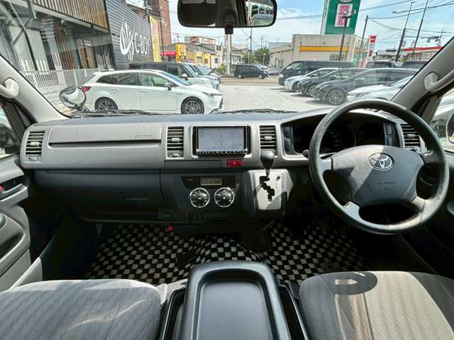 トヨタ ハイエースバン ２．０ スーパーＧＬ ロング H25年 (近畿) 99