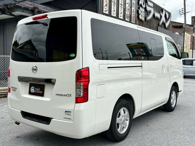 日産 ＮＶ３５０キャラバン ２．５プレミアムＧＸクロムギアパッケージ バージョンブラック ロングディーゼルターボ４ＷＤ H25年 (近畿) 99