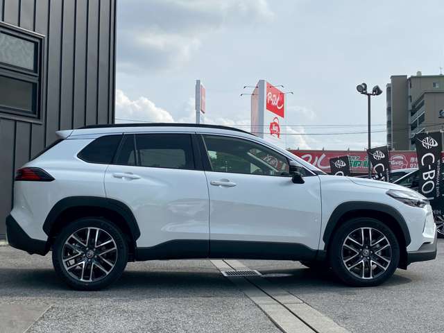 トヨタ カローラクロス　ハイブリッド １．８ ハイブリッド Ｚ Ｅ－ＦＯＵＲ ４ＷＤ R8年 (近畿) 99