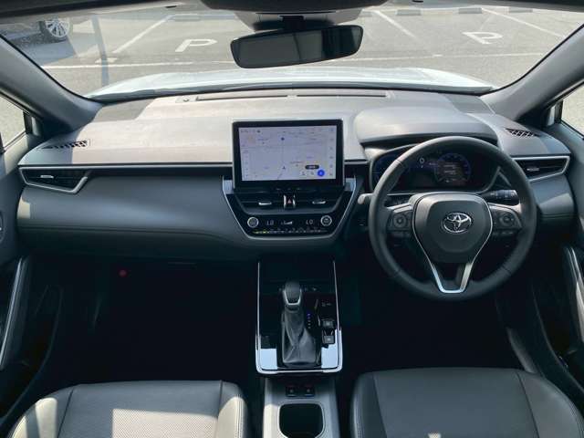 トヨタ カローラクロス　ハイブリッド １．８ ハイブリッド Ｚ Ｅ－ＦＯＵＲ ４ＷＤ R8年 (近畿) 99