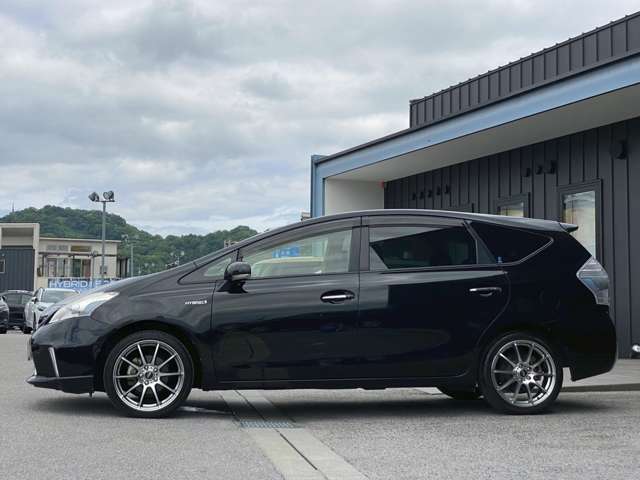 トヨタ プリウスΑ １．８ Ｓ チューン ブラック H26年 (近畿) 99