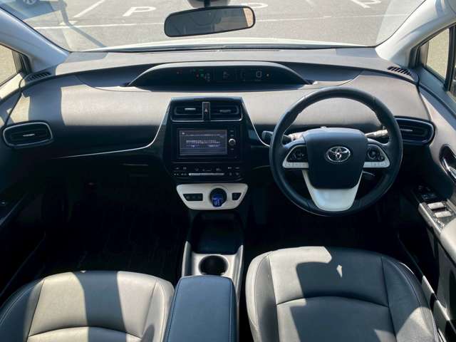 トヨタ プリウス １．８ Ｓ ツーリングセレクション H29年 (近畿) 99