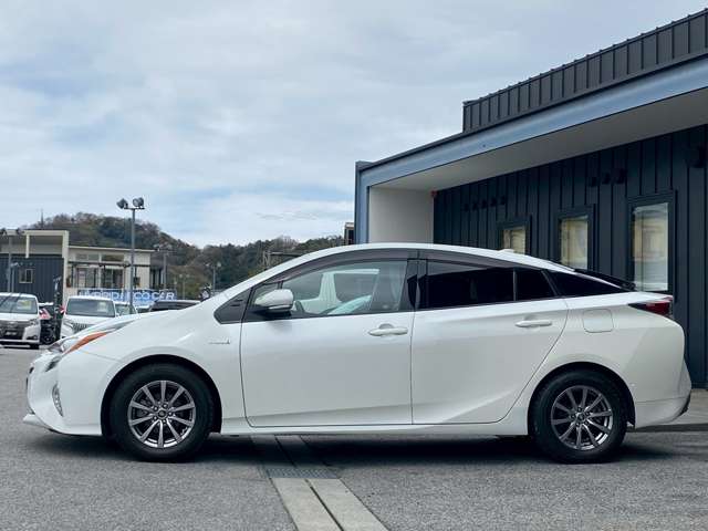 トヨタ プリウス １．８ Ａ H27年 (近畿) 99