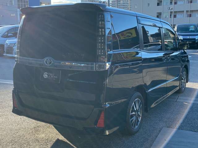 トヨタ ヴォクシー ２．０ ＺＳ H26年 (近畿) 99