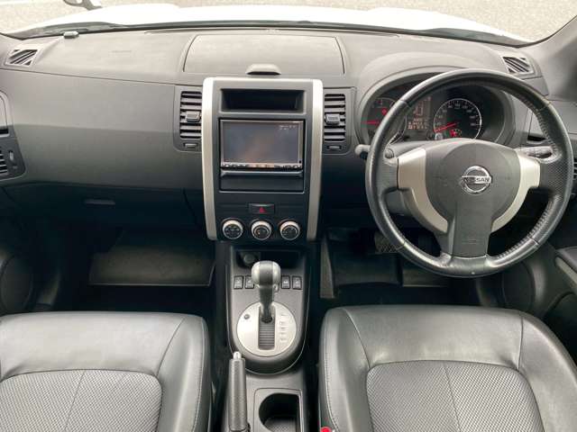 日産 エクストレイル ２．０ ２０Ｘ ４ＷＤ H22年 (近畿) 99