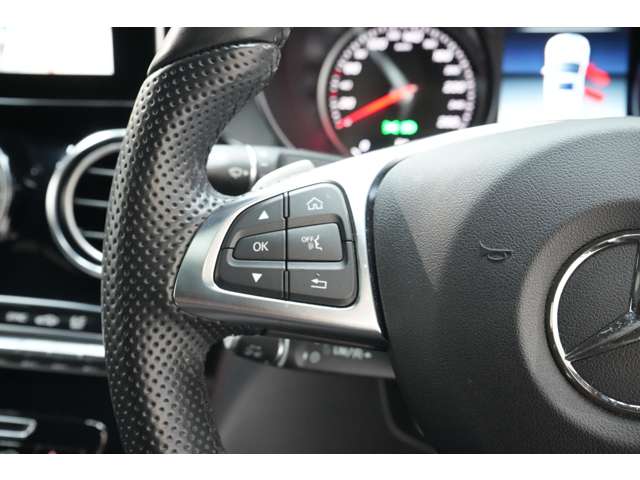 メルセデスベンツ ＧＬＣクーペ ２２０ Ｄ ４マチック スポーツ （本革仕様） ４ＷＤ H29年 (関東) 99