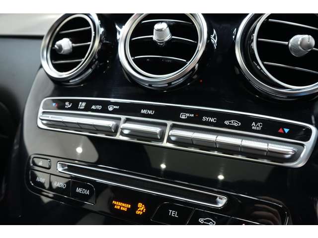 メルセデスベンツ ＧＬＣクーペ ２２０ Ｄ ４マチック スポーツ （本革仕様） ４ＷＤ H29年 (関東) 99