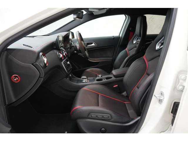 メルセデスＡＭＧ Ａクラス Ａ４５ H26年 (関東) 99