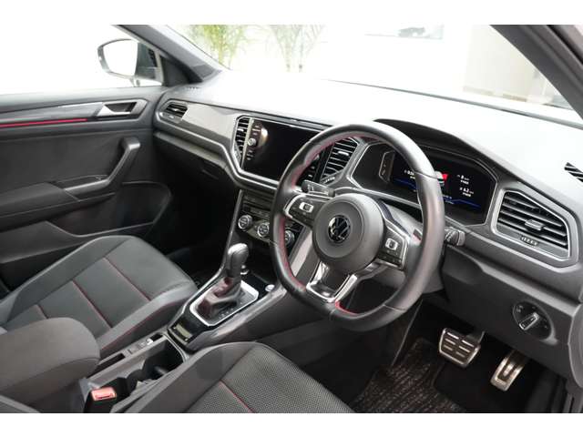 フォルクスワーゲン Ｔ－ＲＯＣ ＴＤＩ スポーツ ディーゼルターボ R4年 (関東) 99