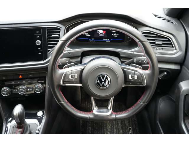 フォルクスワーゲン Ｔ－ＲＯＣ ＴＤＩ スポーツ ディーゼルターボ R4年 (関東) 99