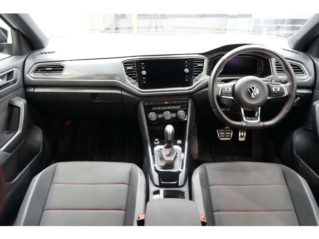 フォルクスワーゲン Ｔ－ＲＯＣ ＴＤＩ スポーツ ディーゼルターボ R4年 (関東) 99