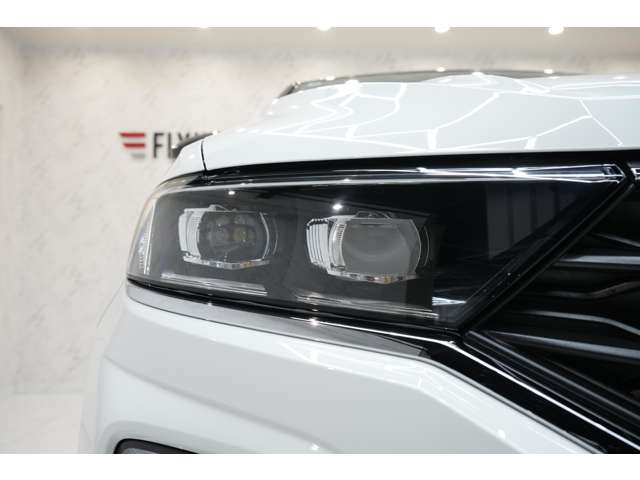 フォルクスワーゲン Ｔ－ＲＯＣ ＴＤＩ スポーツ ディーゼルターボ R4年 (関東) 99