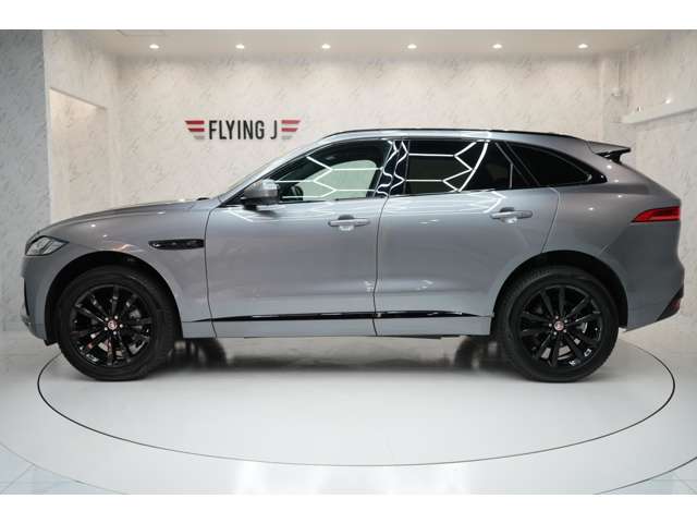 ジャガー Ｆペース チェッカーフラッグ エディション ２．０Ｌ Ｄ１８０ ディーゼルターボ ４ＷＤ R2年 (関東) 99
