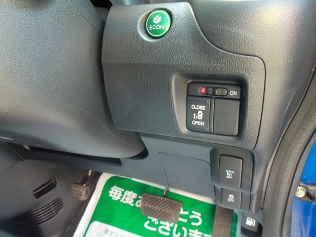 ホンダ Ｎ　ＢＯＸ ６６０ カスタムＧ Ｌパッケージ H29年 (中国) 99