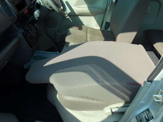 日産 ＮＶ１００クリッパー ６６０ ＤＸ R2年 (中国) 99