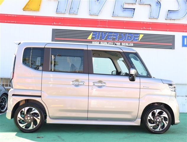 スズキ スペーシア　ギア ６６０ カスタム ハイブリッド ＸＳターボ R8年 (関東) 99