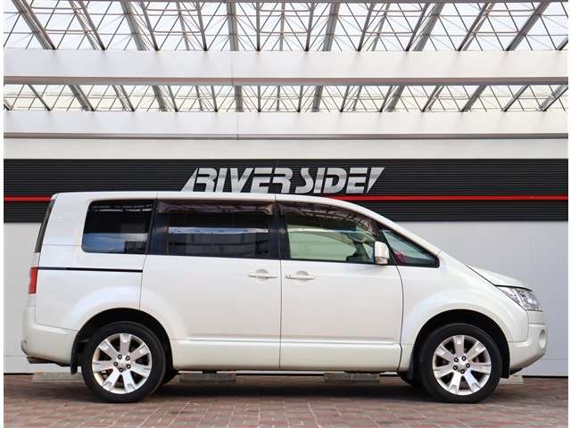 三菱 デリカ　Ｄ：５ ２．２ Ｄ パワーパッケージ ディーゼルターボ ４ＷＤ H27年 (関東) 99