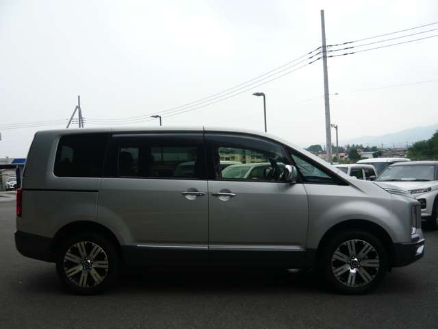 三菱 デリカ　Ｄ：５ ２．２ Ｐ ディーゼルターボ ４ＷＤ R2年 (関東) 99