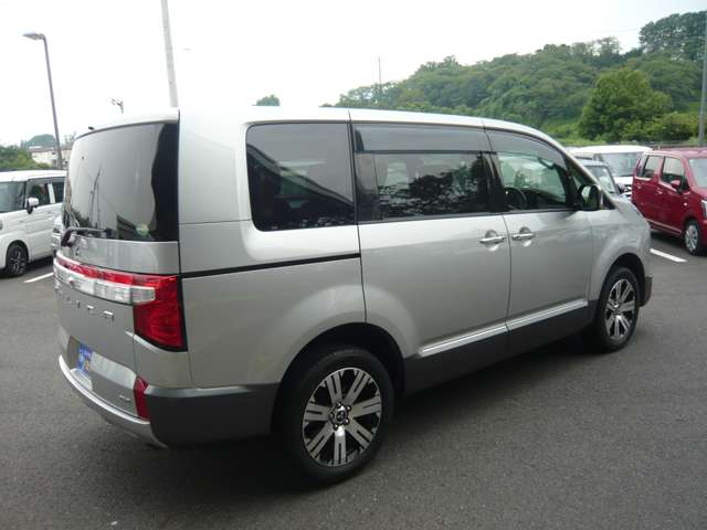 三菱 デリカ　Ｄ：５ ２．２ Ｐ ディーゼルターボ ４ＷＤ R2年 (関東) 99