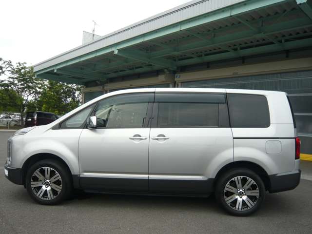 三菱 デリカ　Ｄ：５ ２．２ Ｐ ディーゼルターボ ４ＷＤ R2年 (関東) 99