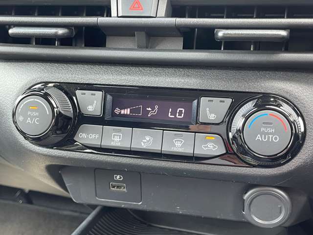 日産 ノート １．２ Ｘ ＦＯＵＲ ４ＷＤ R4年 (東北) 99