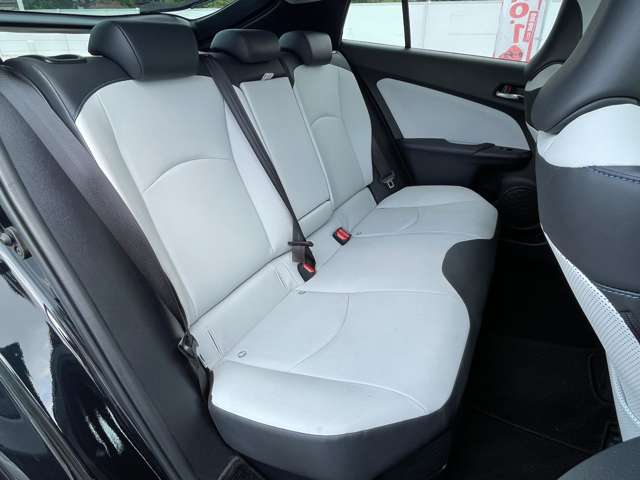 トヨタ プリウス １．８ Ｓ ツーリングセレクション H28年 (近畿) 99