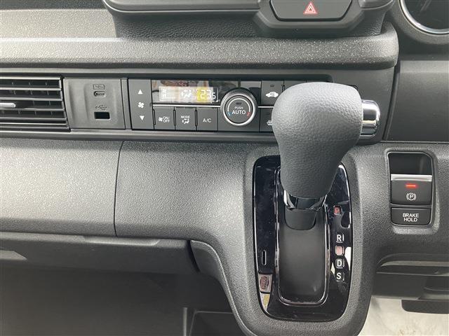 ホンダ Ｎ　ＢＯＸ カスタム ６６０ ターボ R7年 (中国) 99
