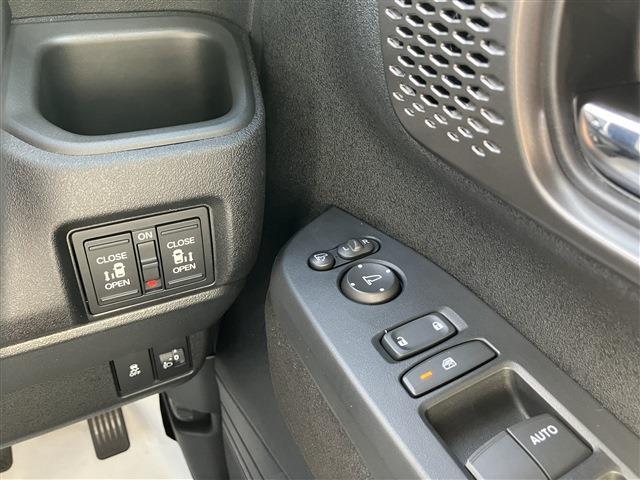 ホンダ Ｎ　ＢＯＸ カスタム ６６０ ターボ R7年 (中国) 99
