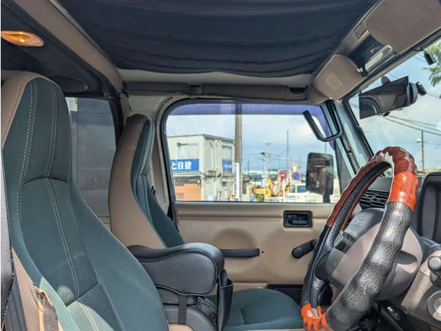 ジープ ラングラー サハラ ハードトップ ４ＷＤ H14年 (関東) 99