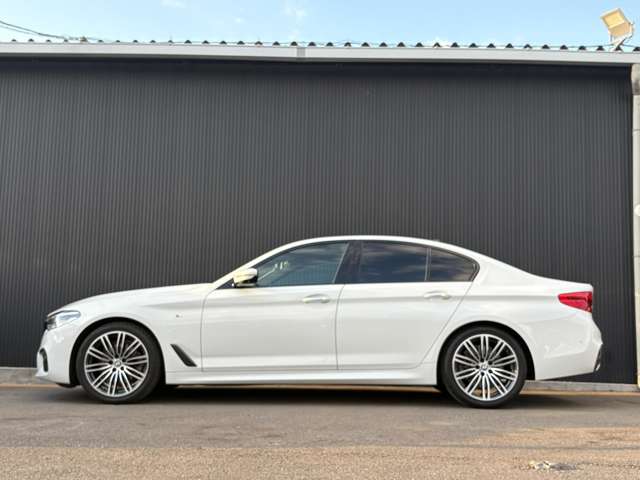 ＢＭＷ ５シリーズ ５２３Ｄ Ｍスポーツ ディーゼルターボ H29年 (関東) 99