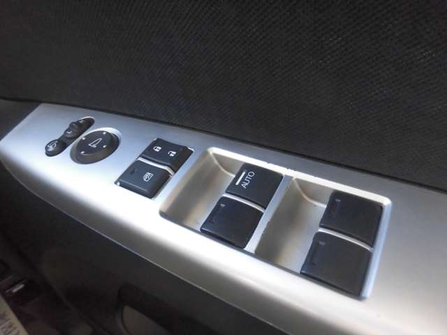 ホンダ Ｎ　ＢＯＸ ６６０ カスタムＧ ターボＳＳパッケージ H29年 (東海) 99