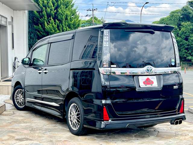 トヨタ ヴォクシー １．８ ハイブリッド ＺＳ 煌ＩＩ H28年 (九州・沖縄) 99