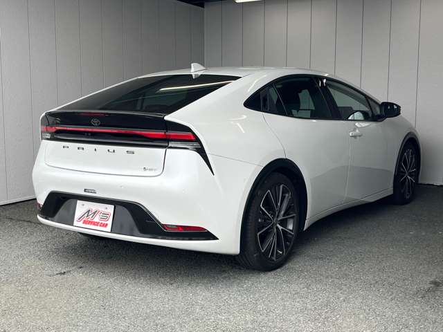 トヨタ プリウス ２．０ Ｚ Ｅ－ＦＯＵＲ ４ＷＤ R5年 (東北) 99
