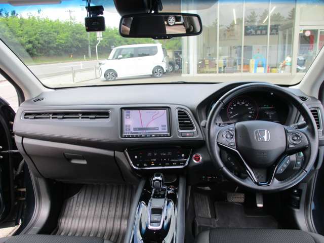 ホンダ ヴェゼル １．５ ハイブリッド Ｘ ホンダセンシング ４ＷＤ R1年 (東北) 99