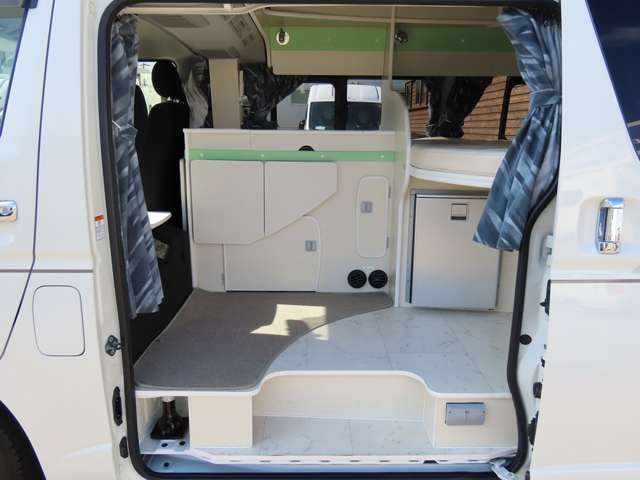 トヨタ ハイエースバン ＲＶビックフット製 H29年 (関東) 99