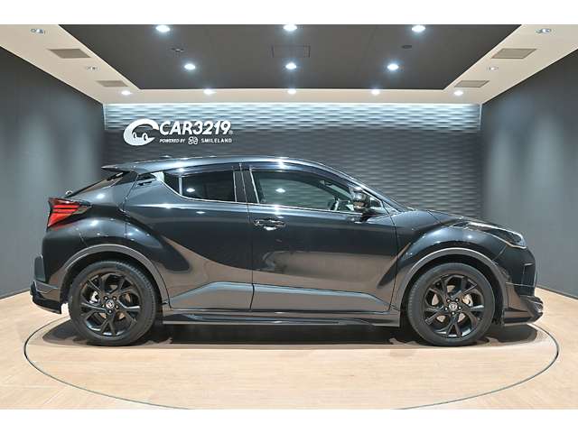 トヨタ Ｃ−ＨＲ ハイブリッド １．８ Ｇ モード ネロ セーフティ プラスＩＩＩ R5年 (関東) 99
