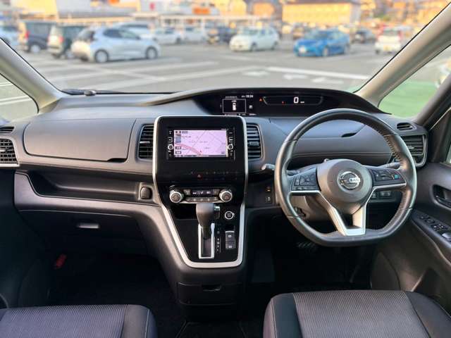 日産 セレナ ２．０ ハイウェイスター プロパイロット エディション H29年 (近畿) 99