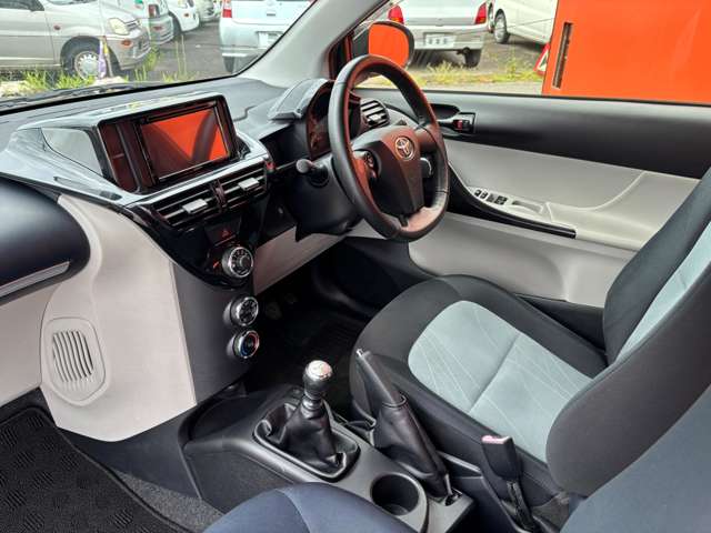 トヨタ ｉＱ １．３ １３０Ｇ ＭＴ H24年 (東海) 99