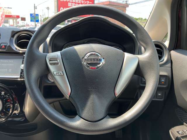 日産 ノート １．２ Ｘ ＤＩＧ－Ｓ H27年 (関東) 99