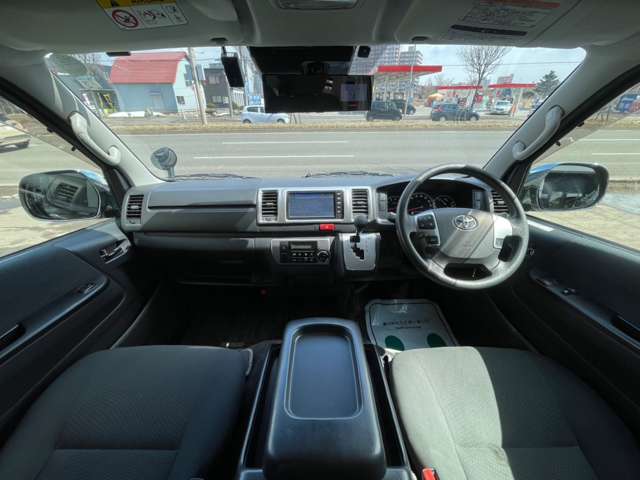 トヨタ ハイエースバン ２．８ スーパーＧＬ ロング ディーゼルターボ ４ＷＤ R2年 (北海道) 99